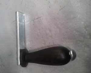 Handle set channel cleaning